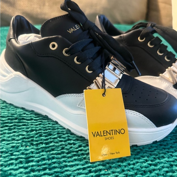 Valentino Monochrome Sneakers with Bold Branding - Picture 3 of 9